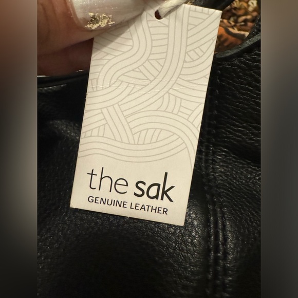 The Sak De Young Crossbody in Leather - Picture 9 of 10